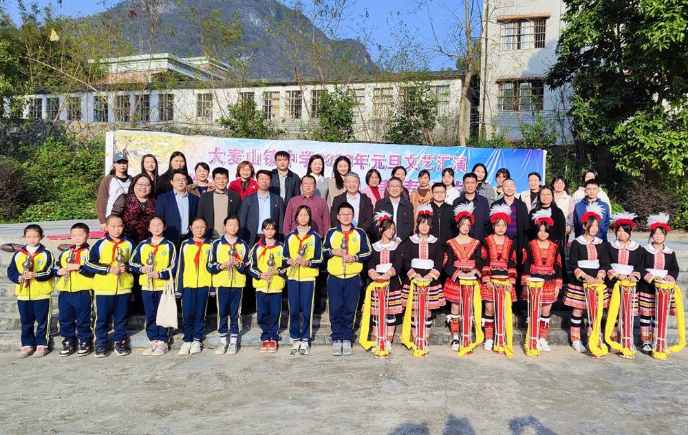 0ce553df8dfe47099af5d03b8ade75a7.jpg 0ce553df8dfe47099af5d03b8ade75a7.jpg