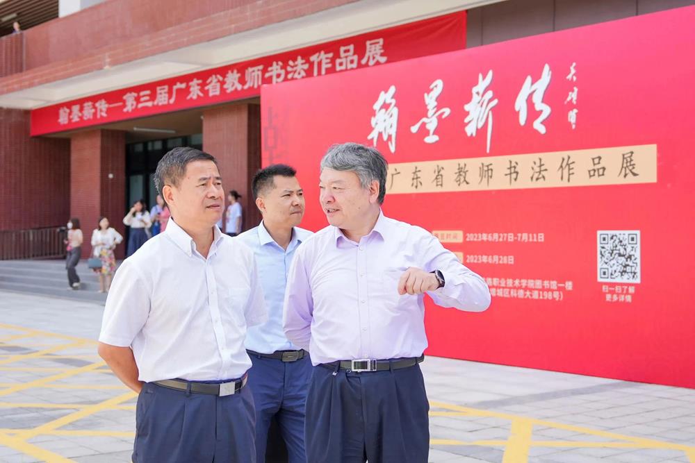 6d775f66bf16411f85f173d0384a932c.jpg 6d775f66bf16411f85f173d0384a932c.jpg